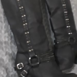 Size6.5 womens boots